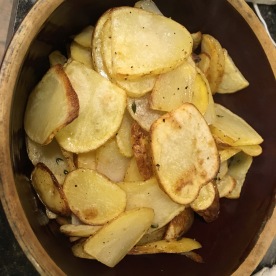 Salt & Vinegar Potatoes via https://umamigirl.com/salt-and-vinegar-broiled-fingerling-potatoes/#_a5y_p=982330